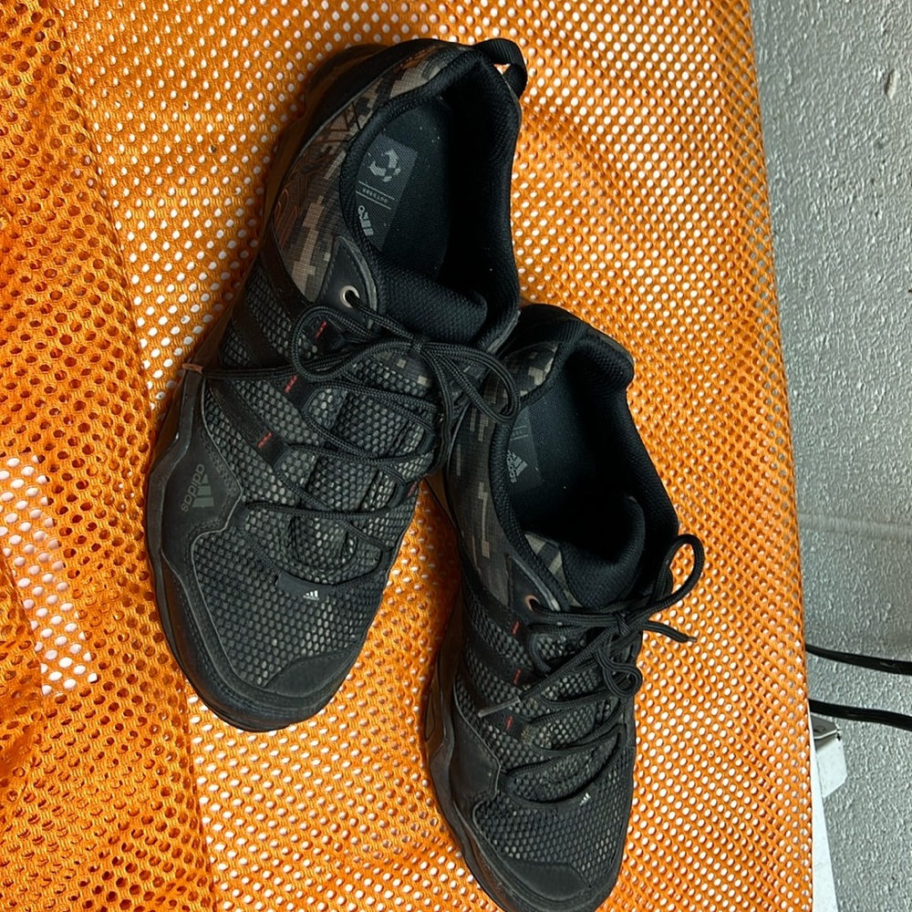 Men’s Adidas side 10.5 AX2 Camo Hiking shoe.